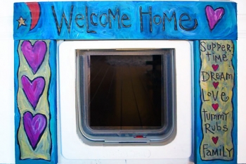 'Welcome Home' Pet Door Frame